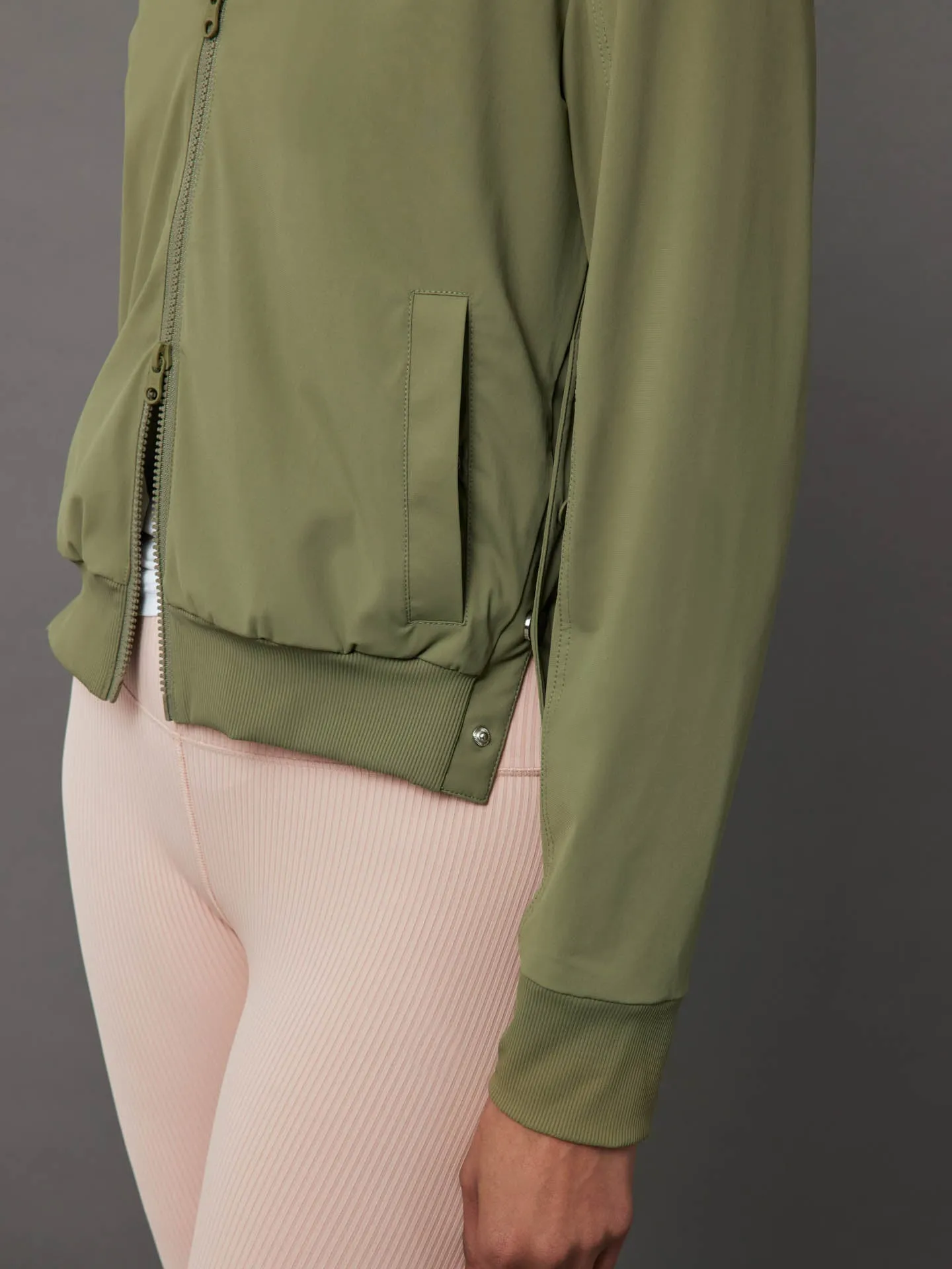 Mastermind Bomber - Olive