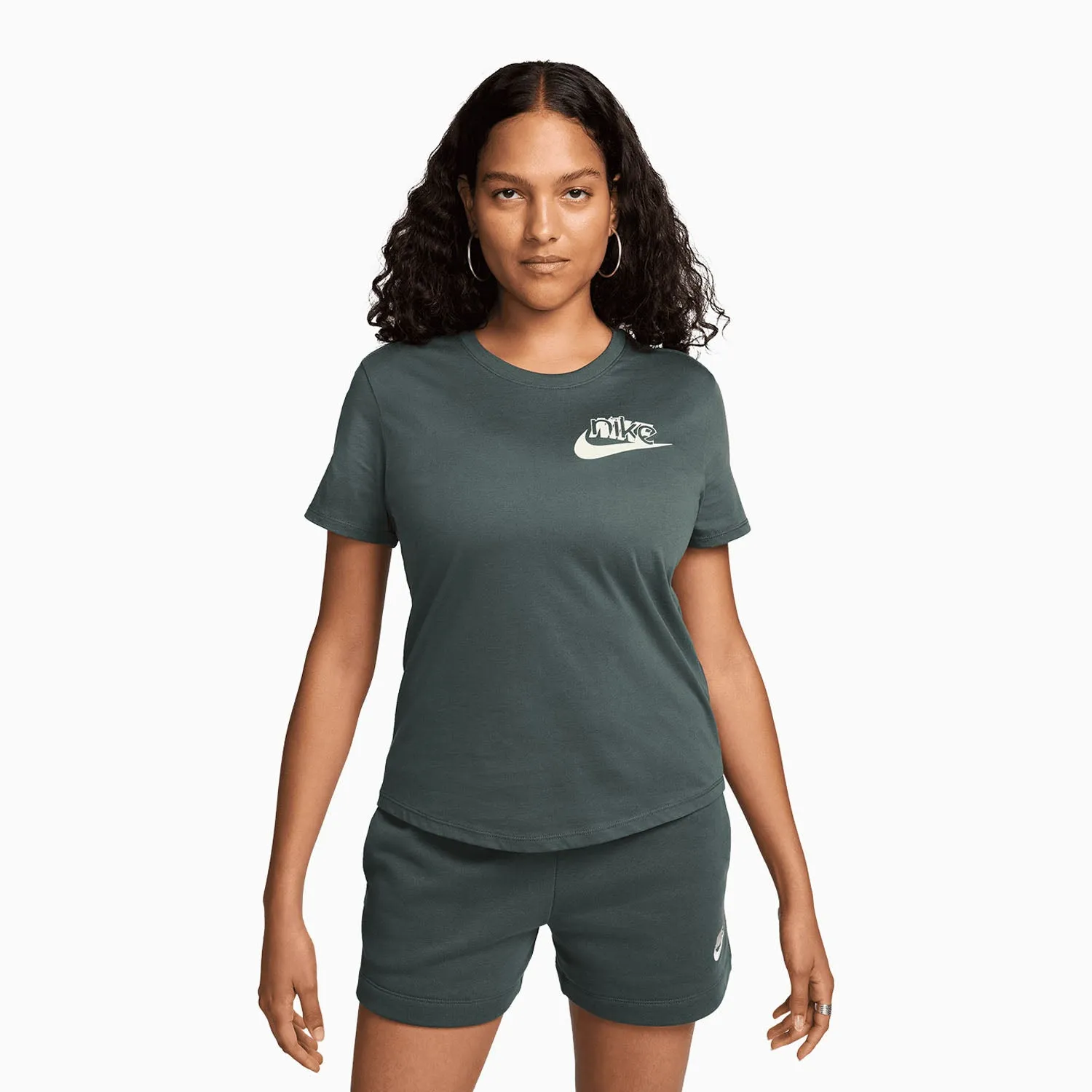 Women's Sportswear Graphic T-Shirt And Shorts Outfit